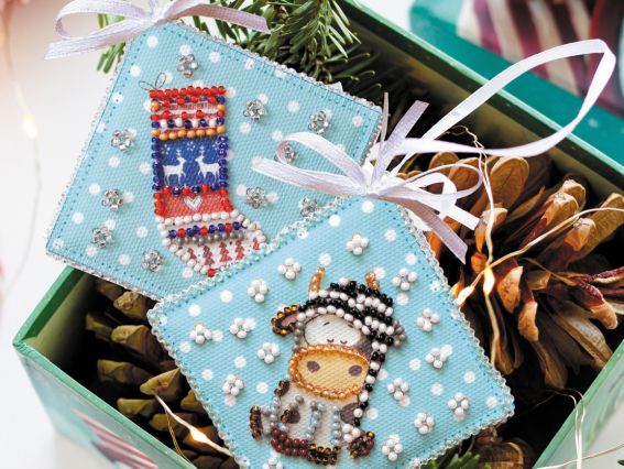 Новогодняя игрушка бісером ABT-012 Идет бычок качается Абрис Арт