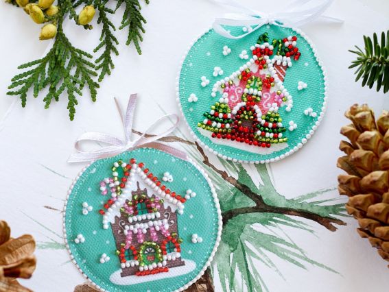 Новорічна іграшка бісером ABT-020 Новорічний будиночок Абрис Арт Новорічна іграшка бісером ABT-020 Новорічний будиночок Абрис Арт