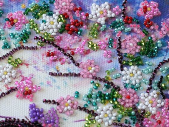 Набор для вышивания бисером миди AMB-022 Весенняя гостья Лори Абрис Арт