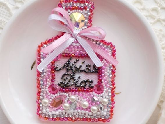 Набір для вишивання Прикраса брошка AD-037 Місс Діор, Абріс Арт