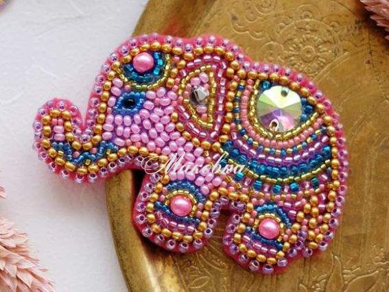 Брошь AD-038 Рожеве слоненя, Абріс Арт Набір для вишивання бісером прикраси