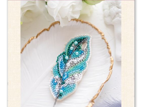 Набір для вишивання Прикраса брошка AD-058 Легка пір'їнка, Абріс Арт