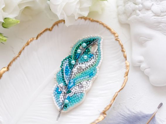 Набір для вишивання Прикраса брошка AD-058 Легка пір'їнка, Абріс Арт