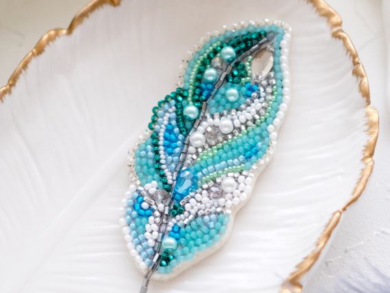 Набір для вишивання Прикраса брошка AD-058 Легка пір'їнка, Абріс Арт