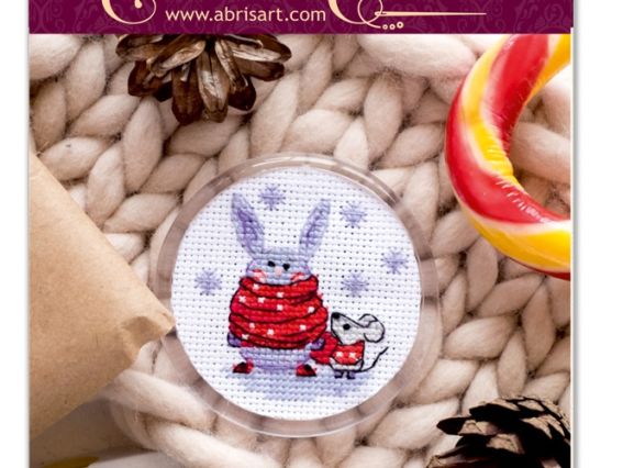 APH-008 Радіємо снігу (заяць та миша) Абріс Арт н-р для виш. брелока з акрил. основою, нитки