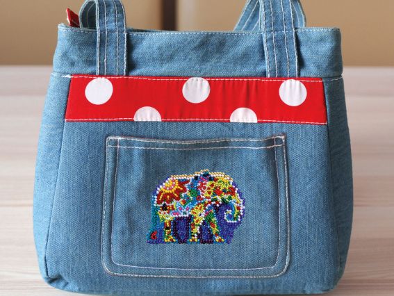 Набір для вишивання прикраса Патерихолст, СЛОН AD-102, бісер. Абрис Арт