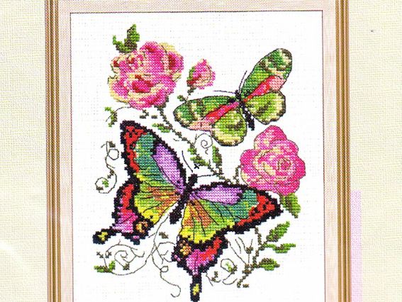 Вышивка Бабочки и розы, 42-04, Чудесная Игла Вышивка Бабочки и розы, 42-04, Чудесная Игла