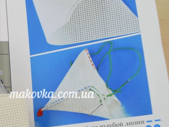 Набор для вышивки на пластиковой канве Брелок-пирамидка Арбуз B-138, Biscornu