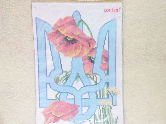 Водорозчинний флізелін з малюнком Тризуб К 370 Confetti пришивний