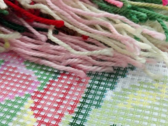 Рожевий півник V-10, Чарівниця, набір для вишивання подушки напів-хрестиком 