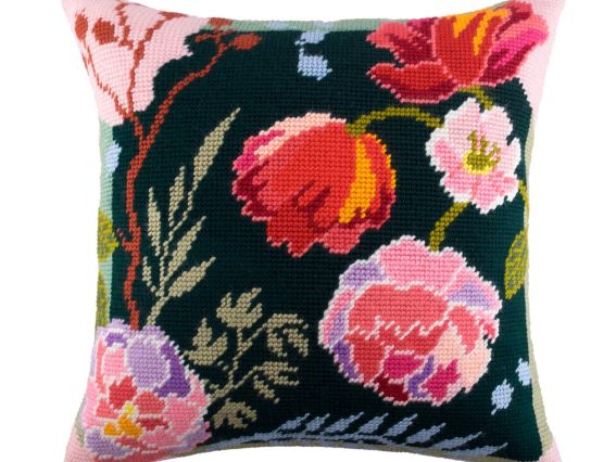 Подушка напівхрестиком V-170 Нічні квіти, Чарівниця, набір для вишивання 