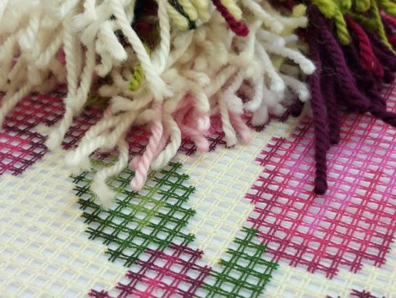 Набор для вышивания подушки полукрестиком 40х40 см V-173 Астры - Чарівниця