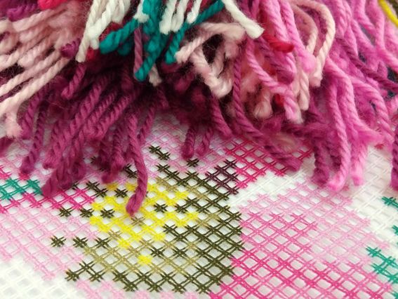 Набір для вишивання подушки напівхрестиком 40х40 см V-174 Півонія - Чарівниця