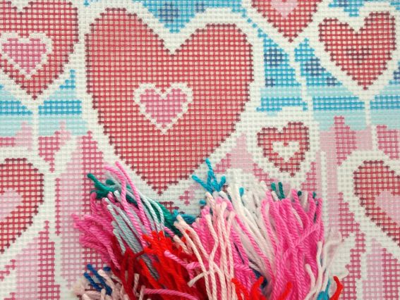 Подушка напівхрестиком V-177 Кохання, Чарівниця, набір для вишивання