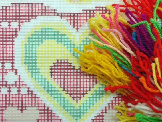 Набір для вишивання подушки напівхрестиком 40х40 см V-179 Dolce Vita - солодке життя - Чарівниця