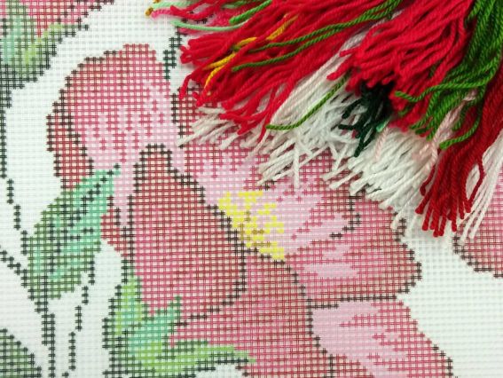 Набір для вишивання Подушка напівхрестиком V-221 Мальви, Чарівниця