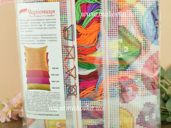 Набір для вишивання Подушка напів-хрестиком 40х40см V-259 Ґудзики Чарівниця