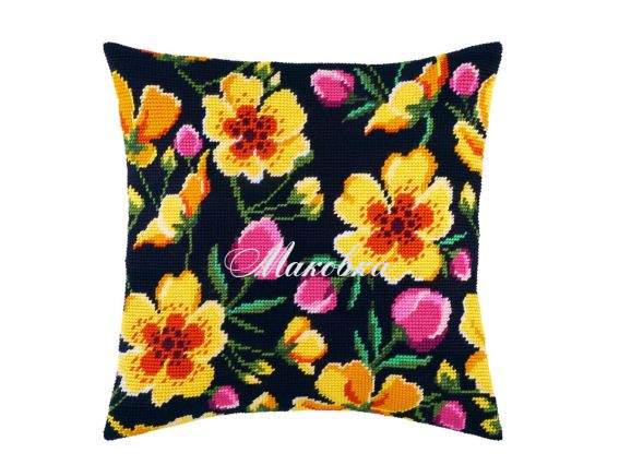 Подушка полу-крестиком V-275 Цветущая живая изгородь Чарівниця, набор для вышивания