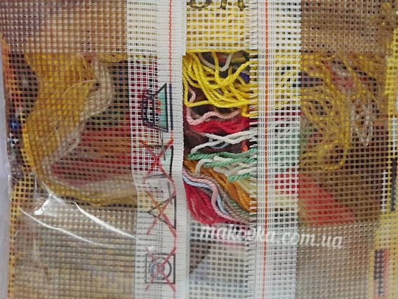 Набор для вышивания подушки полу-крестиком V-276 Поцелуй , Чарівниця 