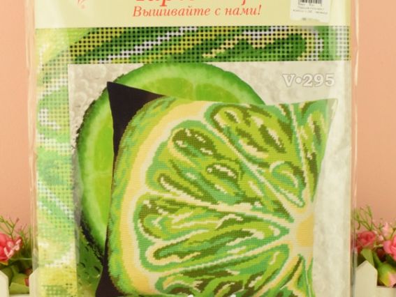 Набор для вышивания подушки полу-крестиком  V-295 Лайм, Чарівниця 