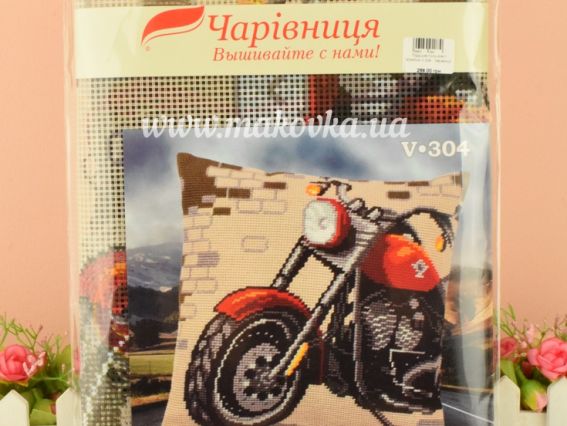 Набір для вишивання Подушка напів-хрестиком 40х40см V-304 Мотоцикл Чарівниця