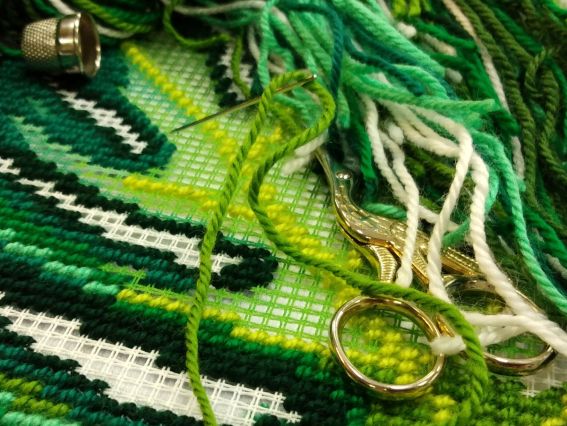 Набір для вишивання Подушка напівхрестиком 40х40см V-324 Тропічне листя, Чарівниця