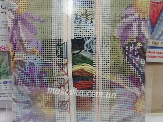 Набір для вишивання Подушка напівхрестиком 40х40см V-352 Адмірал на айстрі, Чарівниця