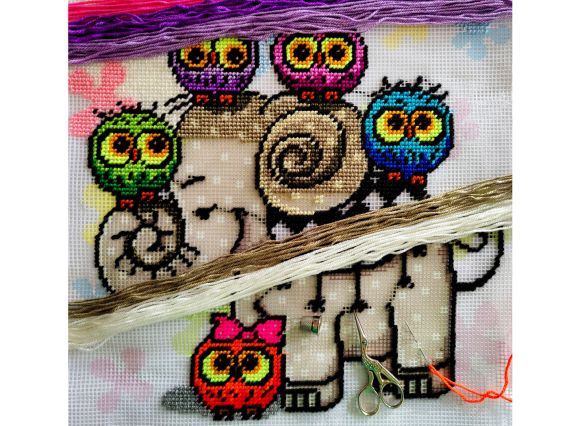 Набор для вышивания декоративной подушки полу-крестом Слонёнок и совы, V-424, ТМ Чаривныця