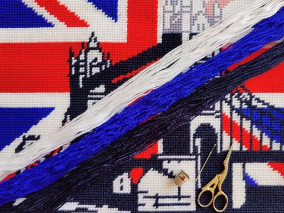 Набір для вишивання Подушка напівхрестиком 40х40см V-434 Велика Британія, Чарівниця