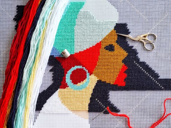 Набір для вишивання подушки 40х40 см V542 Гідність - Чарівниця у стилі Поп-арт 