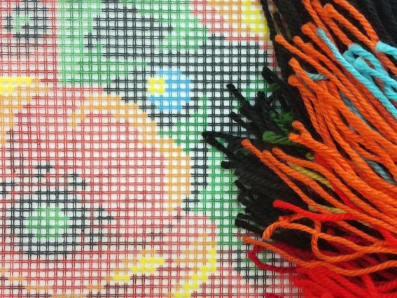  Макове поле, V-94, Чарівниця , Набір для вишивання подушки напів-хрестиком 