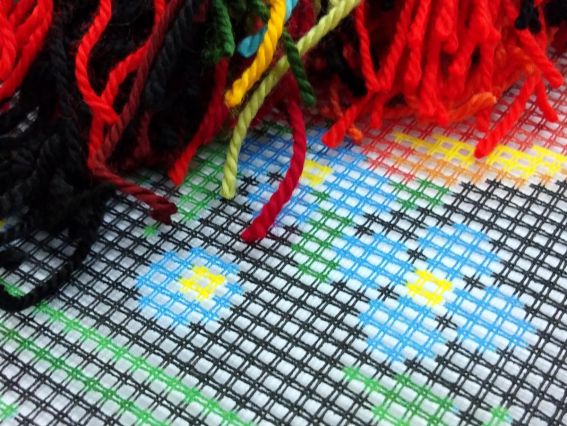  Макове поле, V-94, Чарівниця , Набір для вишивання подушки напів-хрестиком 