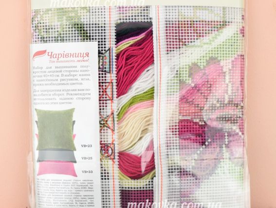 Набор для вышивания подушки полукрестиком 40х40 см V-173 Астры - Чарівниця