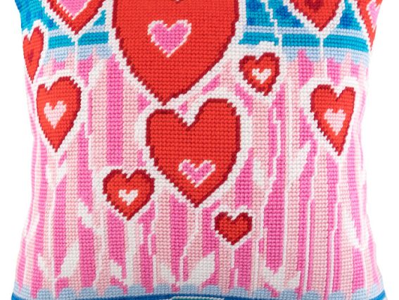 Подушка напівхрестиком V-177 Кохання, Чарівниця, набір для вишивання