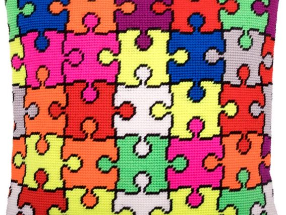 Набір для вишивання Подушка напівхрестиком V-217 Мозаїка, Чарівниця, 