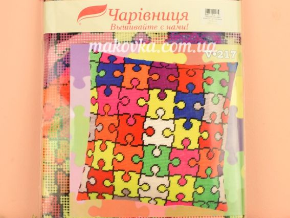 Набір для вишивання Подушка напівхрестиком V-217 Мозаїка, Чарівниця, 