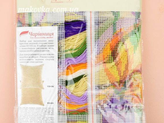 Набір для вишивання подушки напів-хрестиком Крокуси, V-80 ТМ Чарівниця