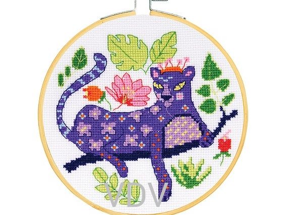 BK1941 Красивая пантера, DMC вышивка нитками, с пяльцами