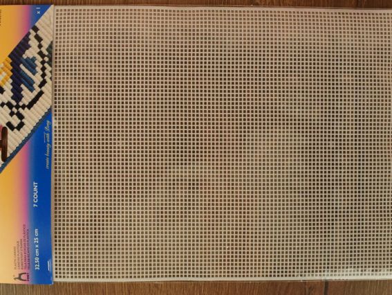 61007/03 Канва пластикова, БІЛА, 25х32,5см , PONY