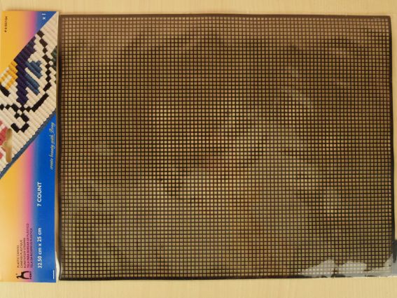 61007/04 Канва пластикова, ЧОРНА, 25х32,5см, PONY