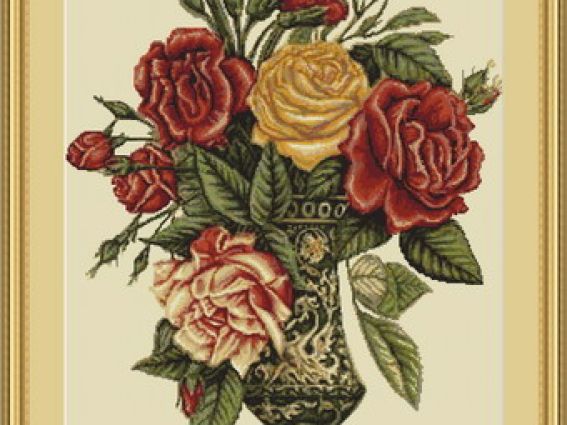 B314 Ваза с розами B314 Ваза с розами