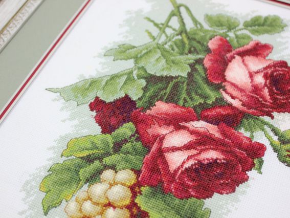 Набір для вишивання хрестиком B2229 Червоні троянди з виноградом, Лука-С