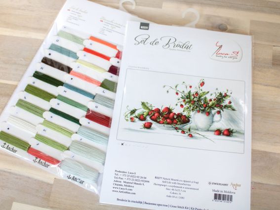 Набір для вишивання хрестиком В2277 Натюрморт з полуницею та суницею, Лука-С