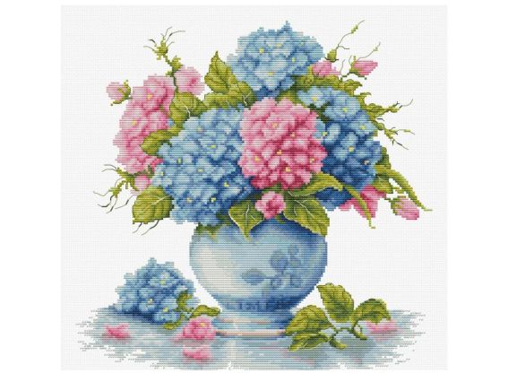 B7033 Ваза с гортензией, Luca-S вышивка нитками