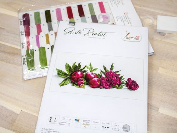 Набір для вишивання хрестом на канві на Аїді 16ст BA2357 Півонія та червоні яблука Luca-S