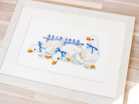 Набір для вишивання хрестиком B1143 Три гусака, Лука-С