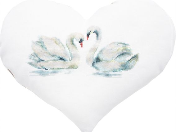 Подушка Лебеди РB126, Luca-S, вышивка нитками Подушка Лебеди РB126, Luca-S, вышивка нитками