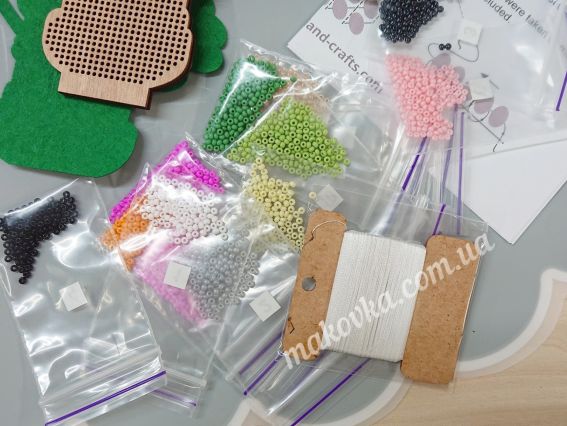 Набір для вишивання бісером гольнички FLK-477 Пташка з квіткою Wonderland Crafts (Чарівна Країна) на дерев'яній перфорованій основі