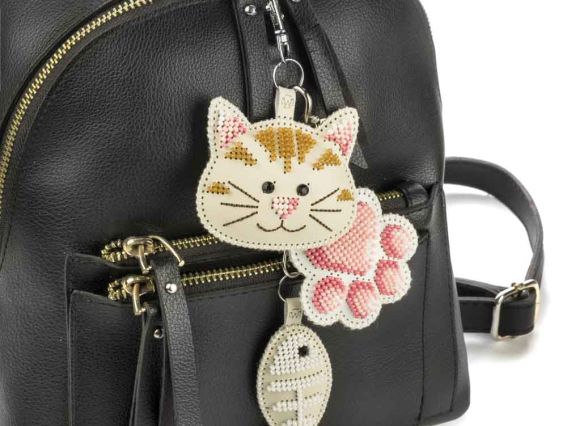 Обвес для сумки Кошачьи радости FLBB-179 Волшебная Страна Набор для вышивания бисером на искусственной коже 