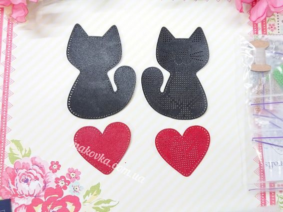 Обвіс для сумки Котяча ніжність (чорне кошеня) FLBB-182 Чарівна Країна Набір для вишивання бісером на штучній шкірі 